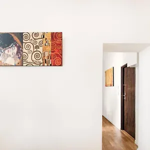 https://hoza-luxury-apartments.warsawhotelspoland.com